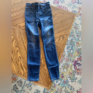 Madewell 10” High-Rise Skinny Jean, size 24